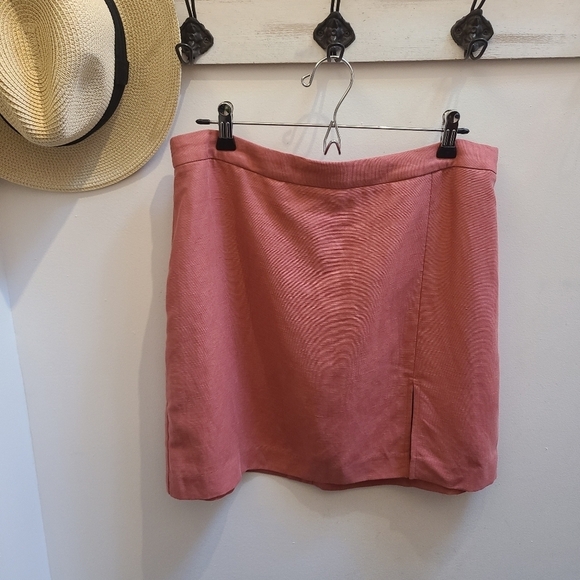 Aritzia - Wilfred Patio Linen High Waisted Mini Skirt - in Coral - Size 12 - Picture 2 of 9